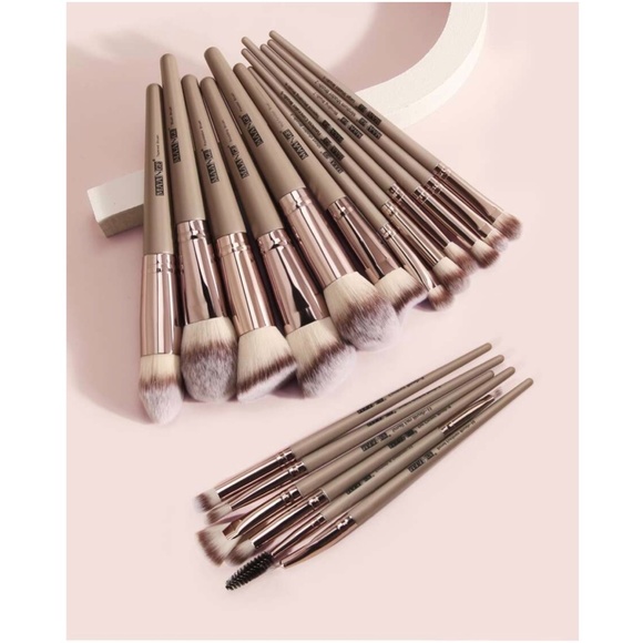 18 piece makeup brush set eyeshadow blush - Picture 4 of 9